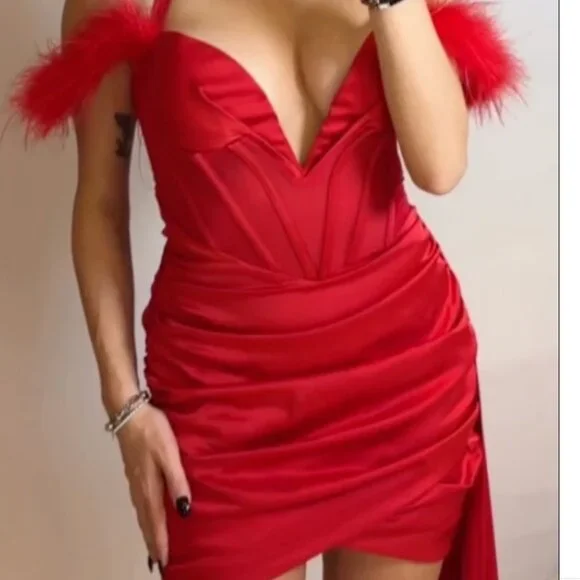 RED FEATHER MINI DRESS - Picture 5 of 5